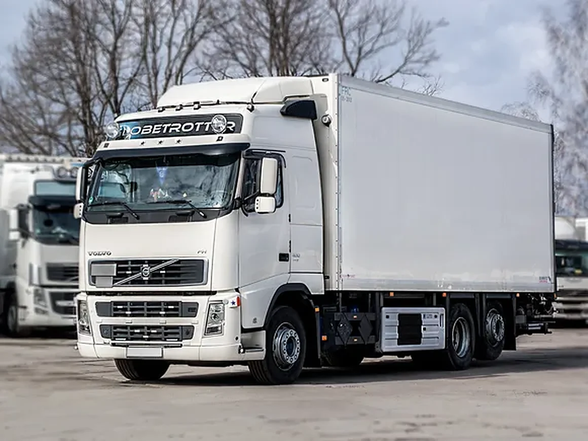 Refrigerated truck